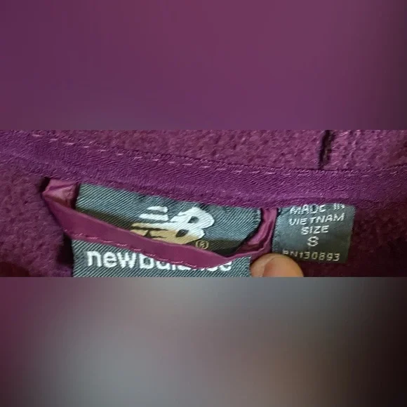 New Balance Quilted Jacket Women's Activewear Full Zip Hooded Size Small S - Picture 3 of 5